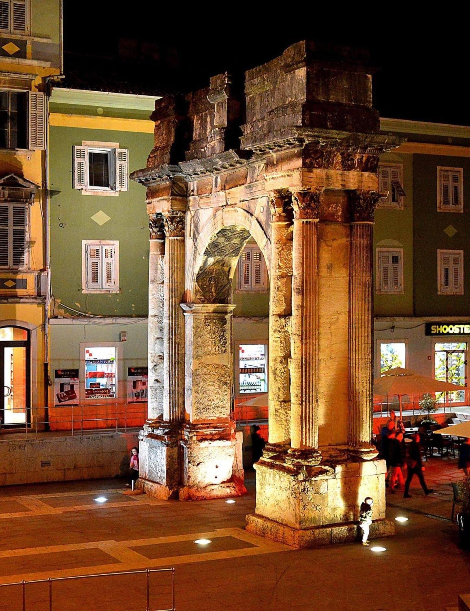 PUY Sunny Corner In City Center With Free Parking 아파트 외부 사진