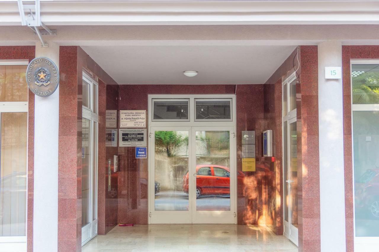 PUY Sunny Corner In City Center With Free Parking 아파트 외부 사진